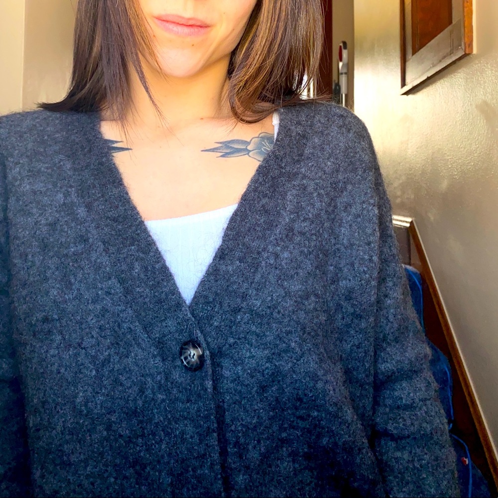 H&M cardigan 🍑
